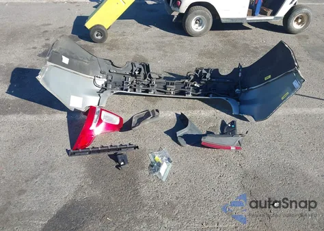 2011 Ford Explorer Xlt z USA, uszkodzony, nr VIN 1FMHK7D83BGA65727